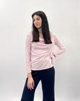 Maglia con scollo e fiocco laterale