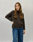 Pullover tinta unita girocollo dettaglio cuciture