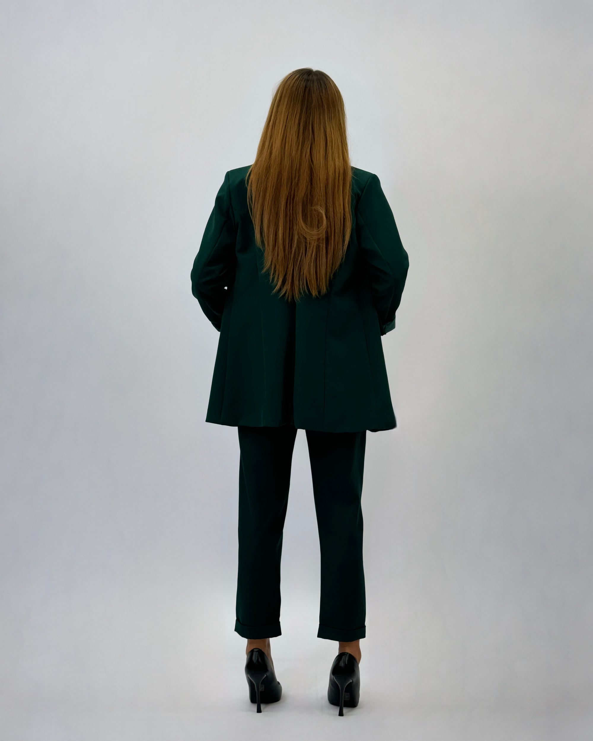 Completo giacca e pantalone con fiocco