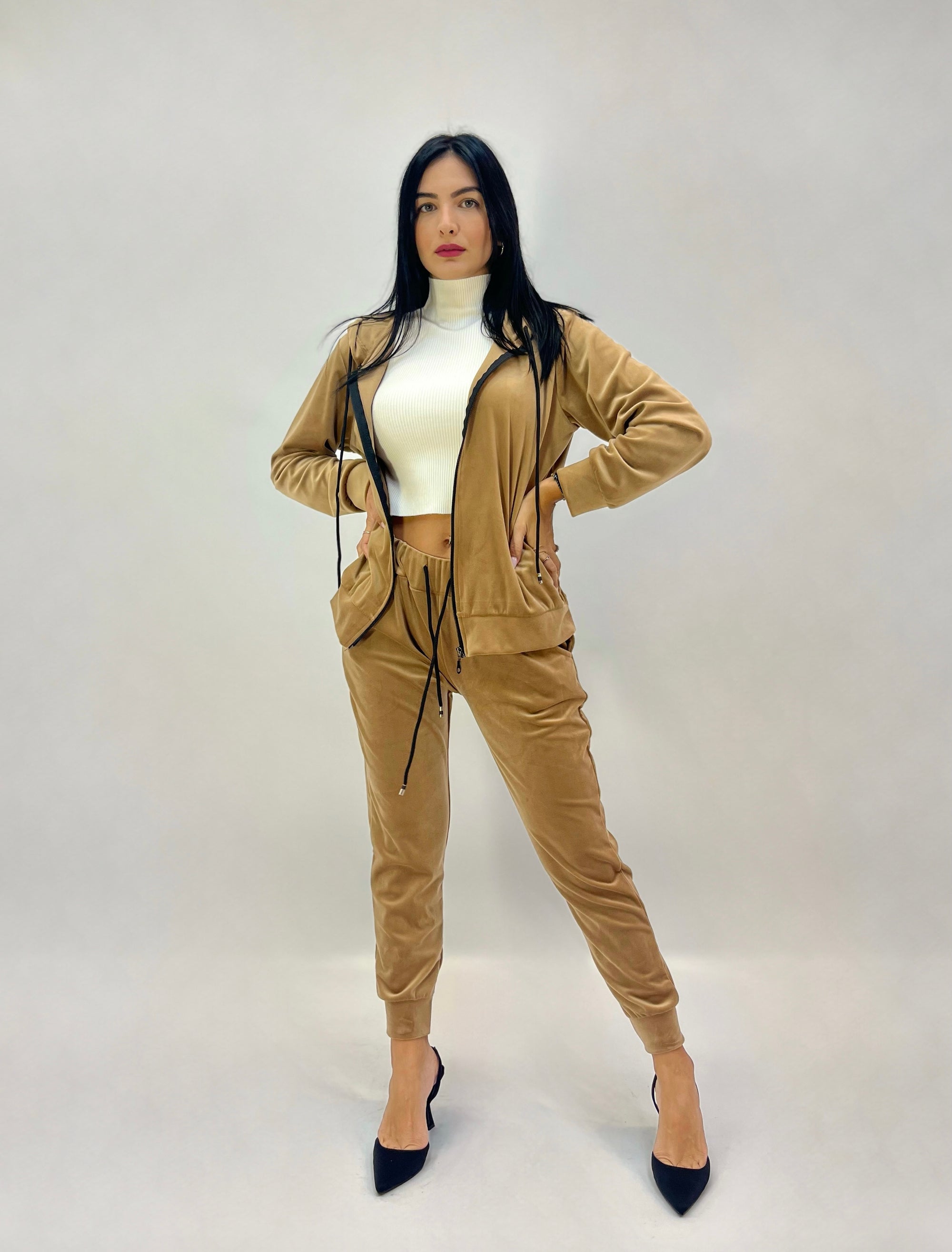 Completo in ciniglia felpa zip con pantaloni