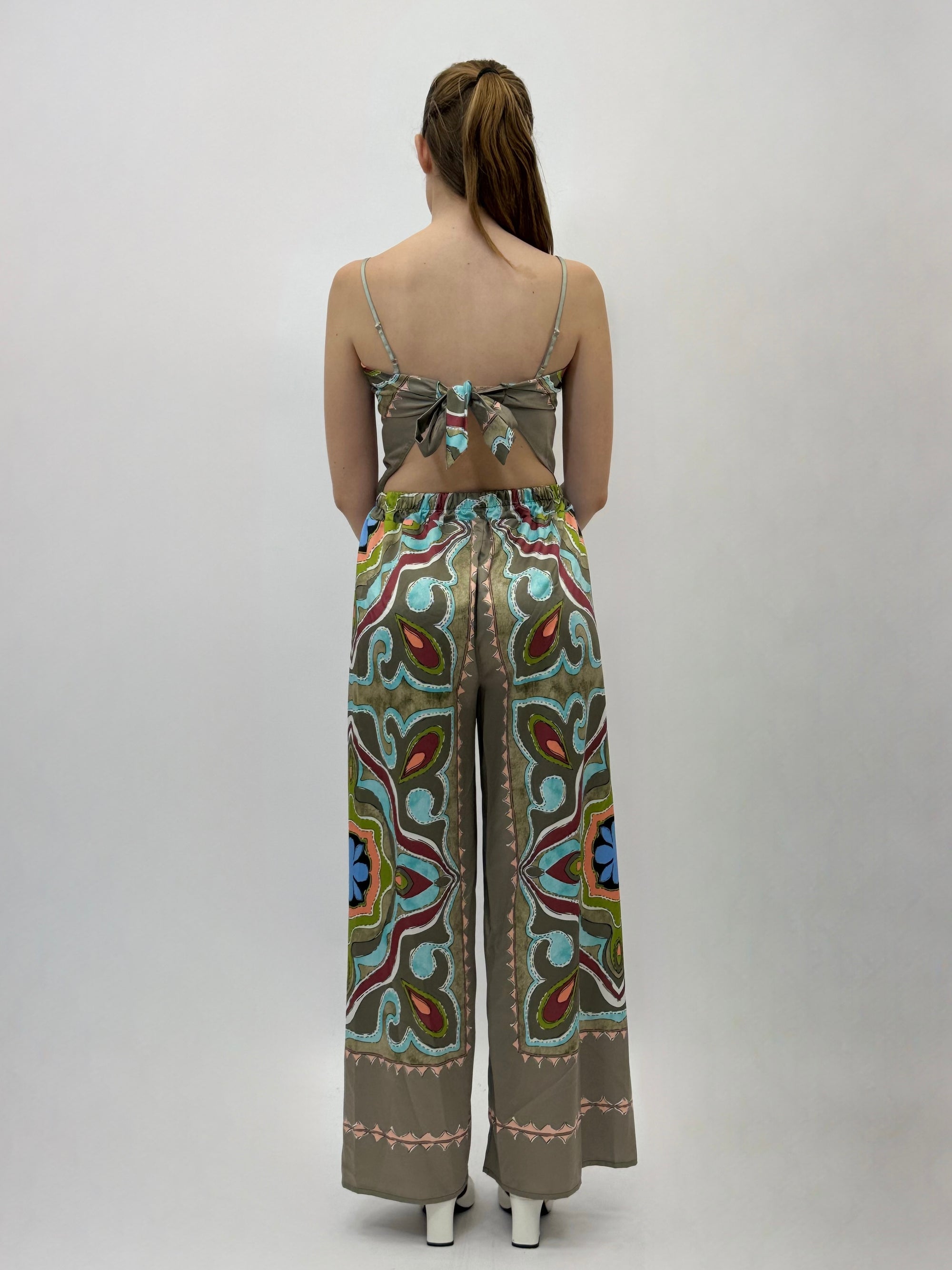 Set top e pantaloni con stampa