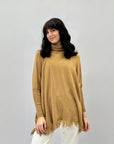 Maglione dolcevita ampio con frange