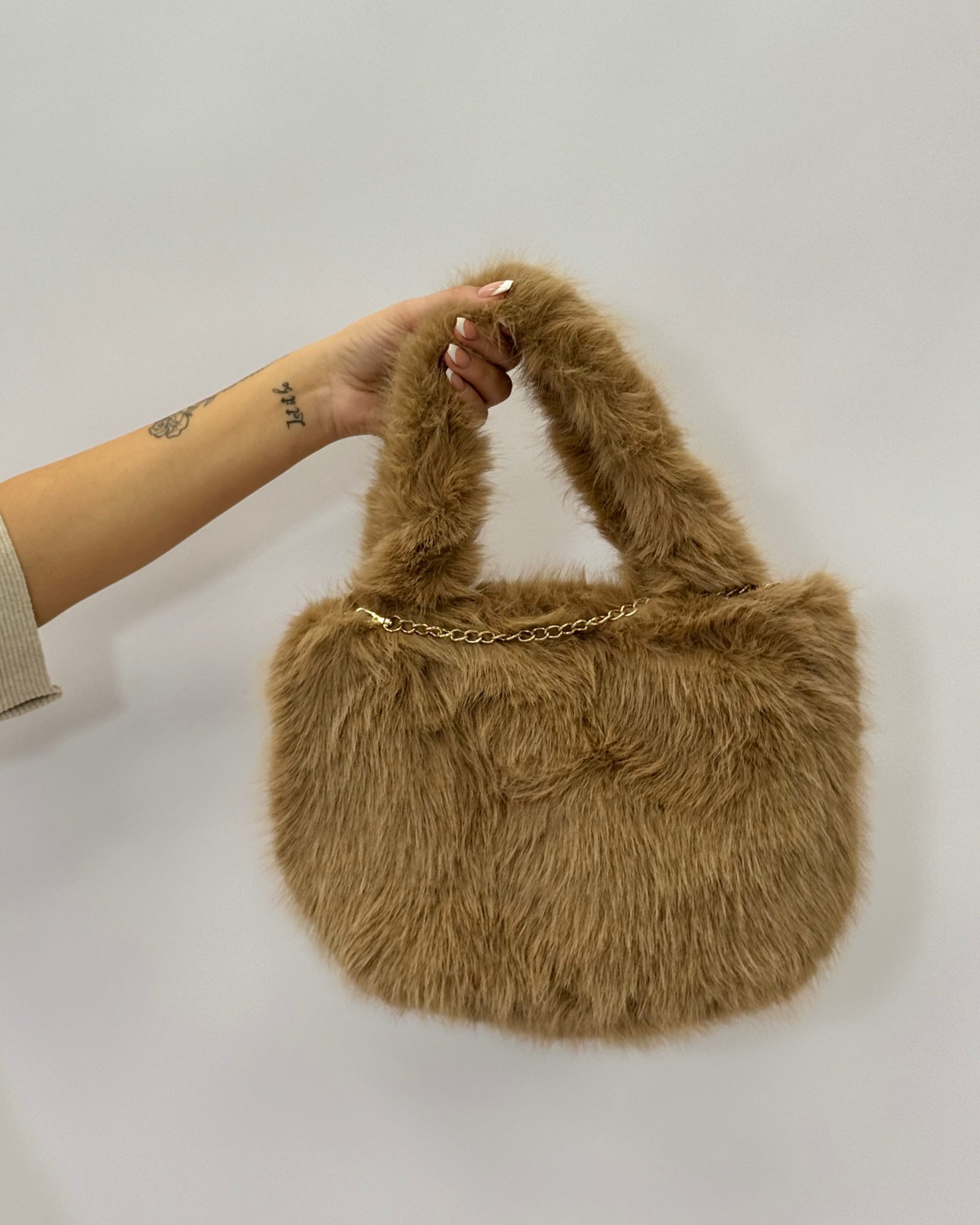Borsa shopper in ecopelliccia con tracolla
