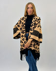 Poncho con stampa maculata