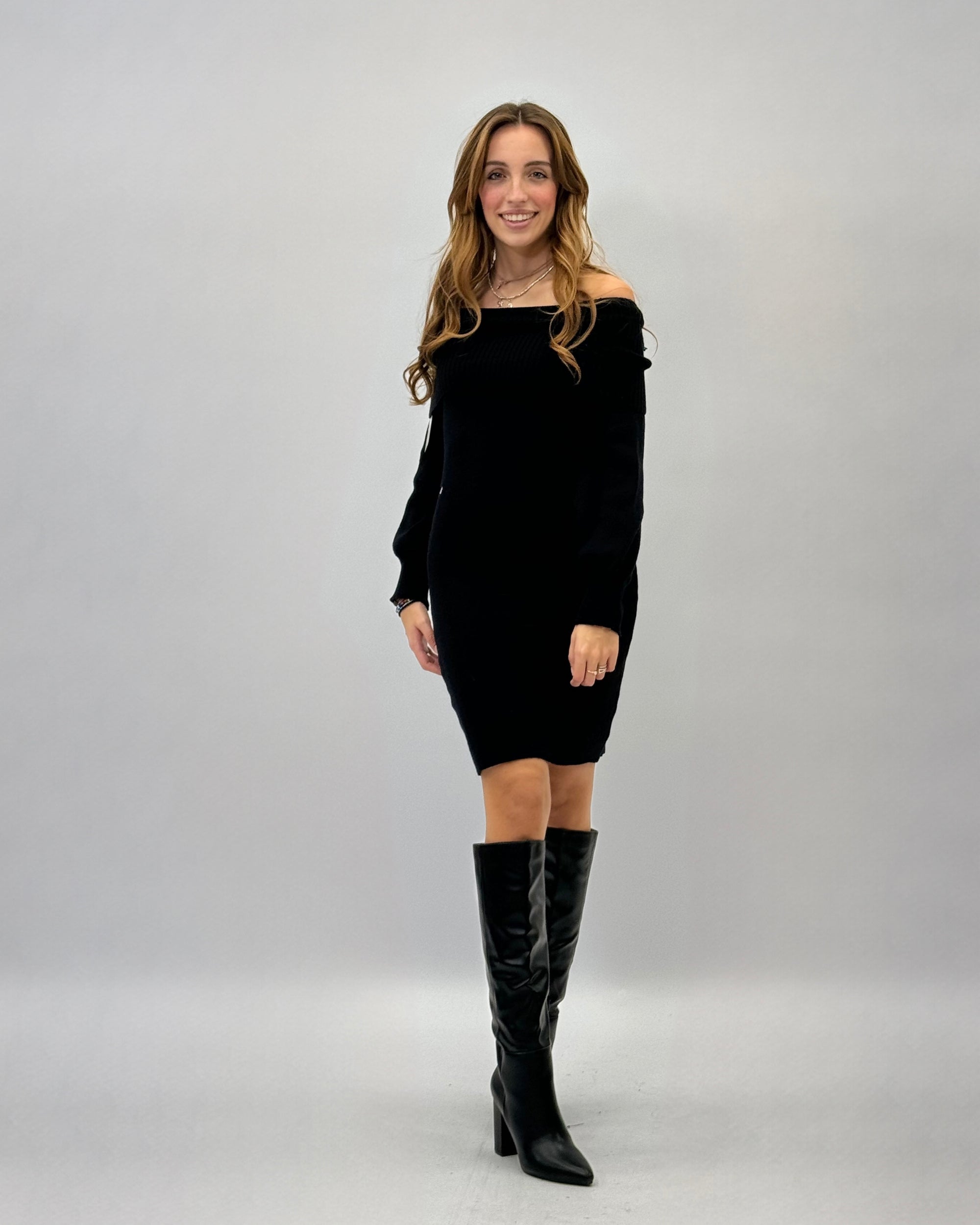 Abito con spalle bardot petite