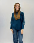 Maglione ampio con perle e strass