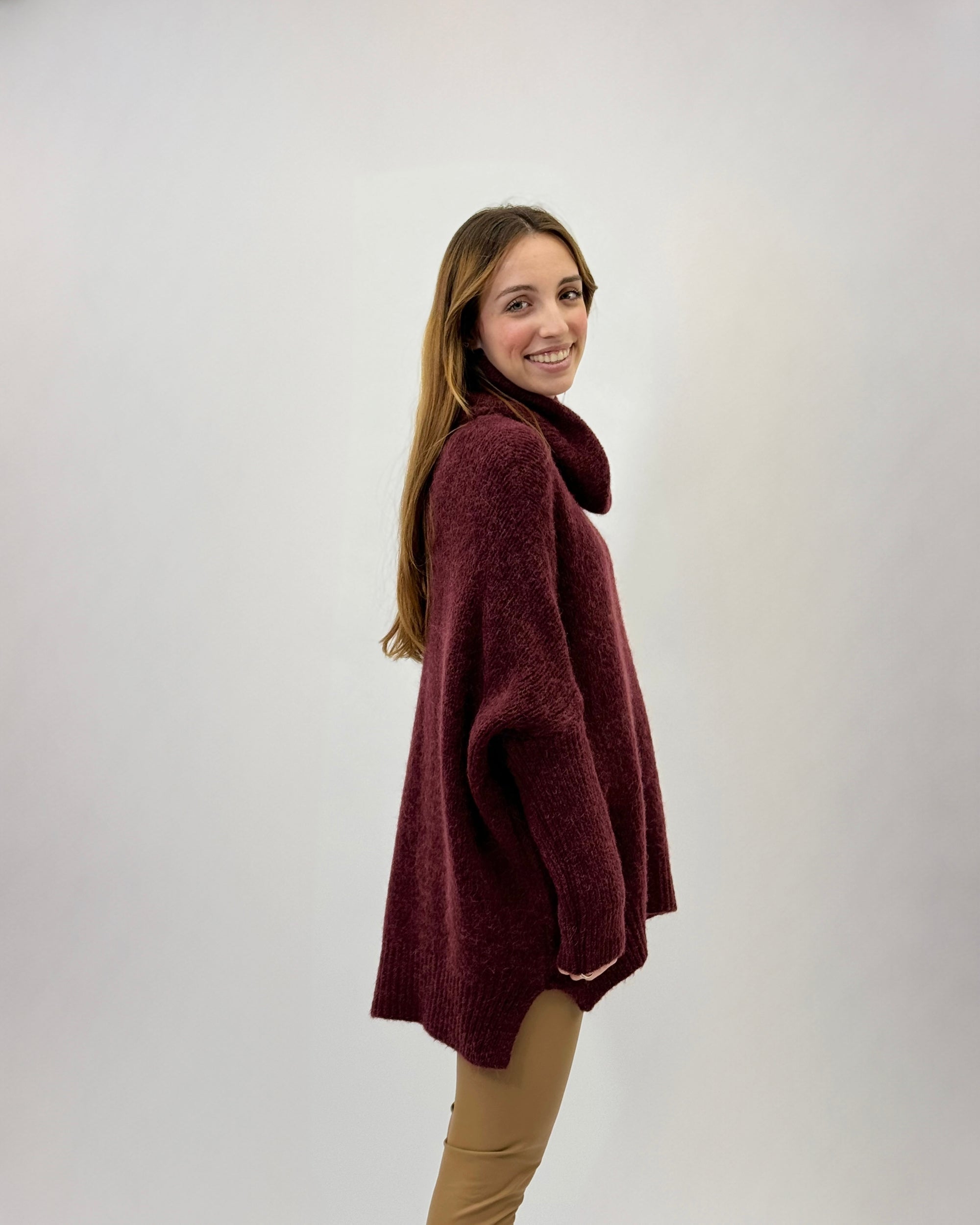 Maglione ampio dolcevita misto lana e alpaca