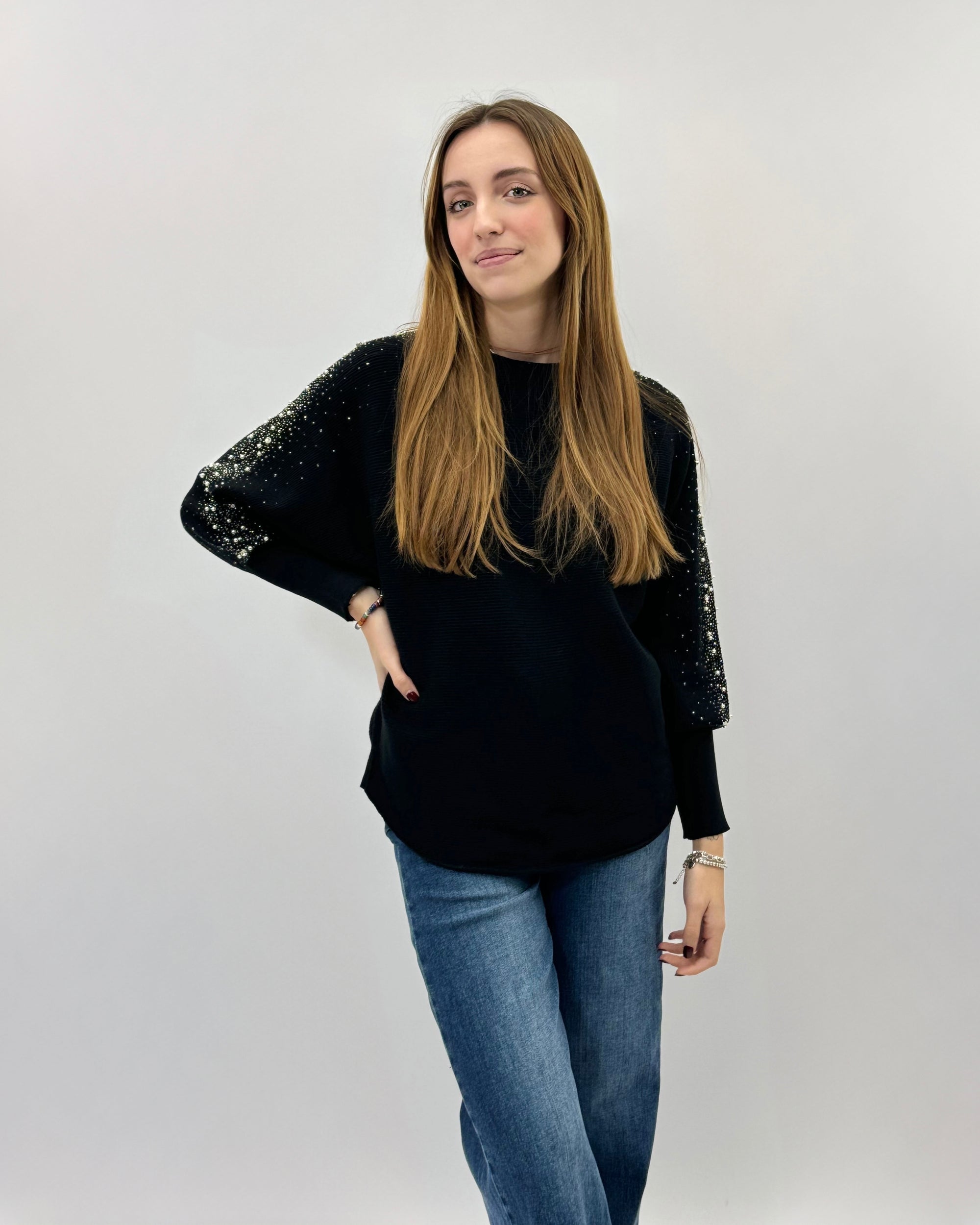 Maglione ampio con perle e strass