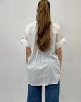 Camicia semplice con tre bottoni