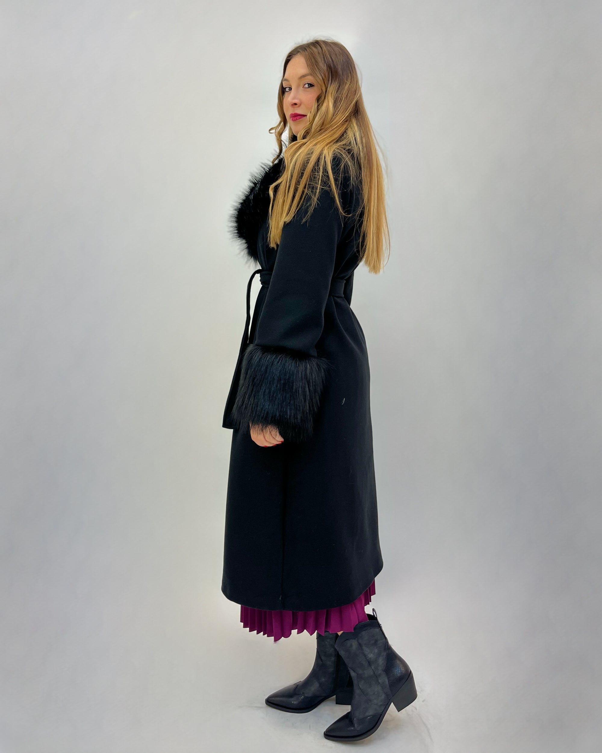 Cappotto lungo foderato con pelliccia sintetica