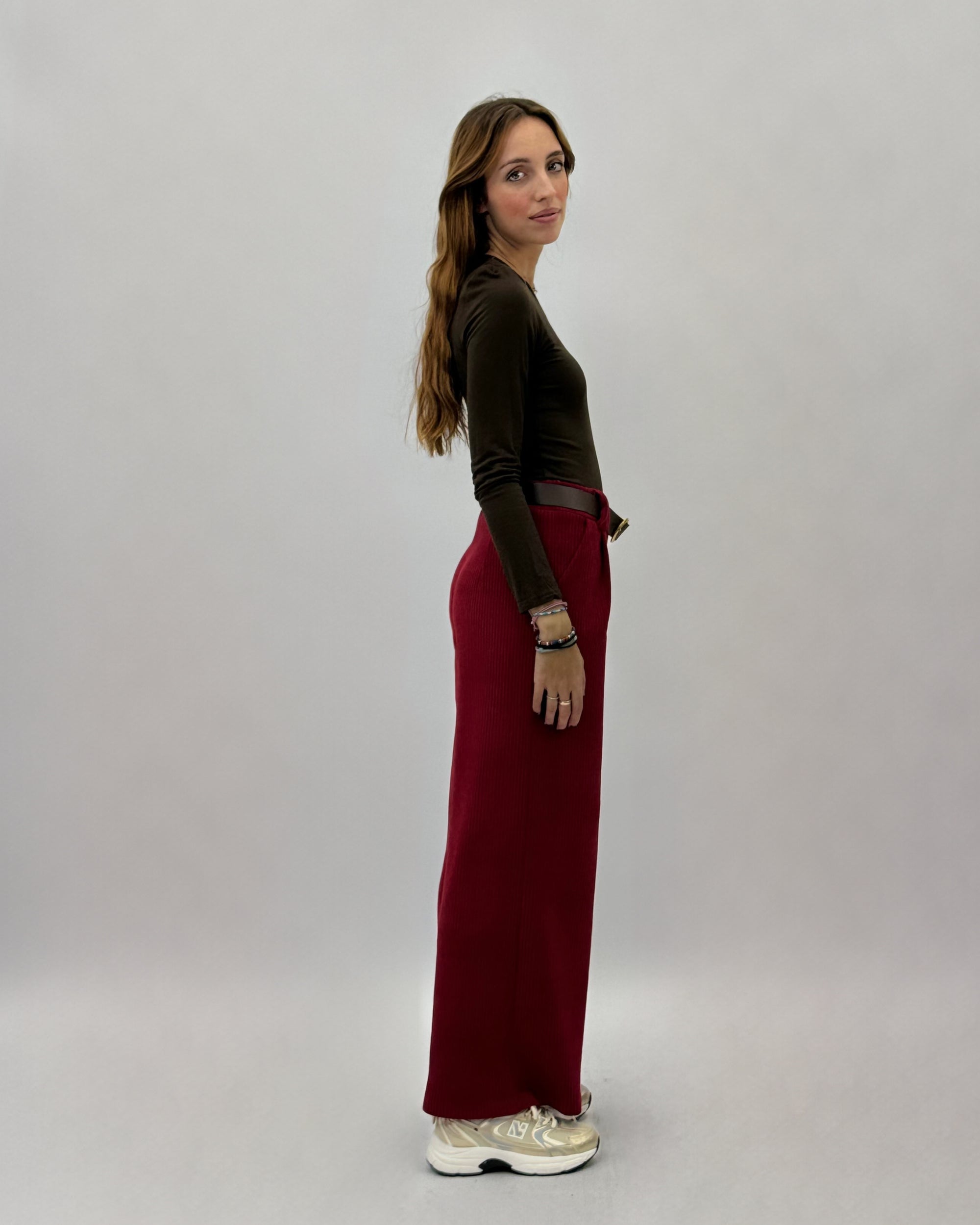Pantaloni in velluto a palazzo con cintura
