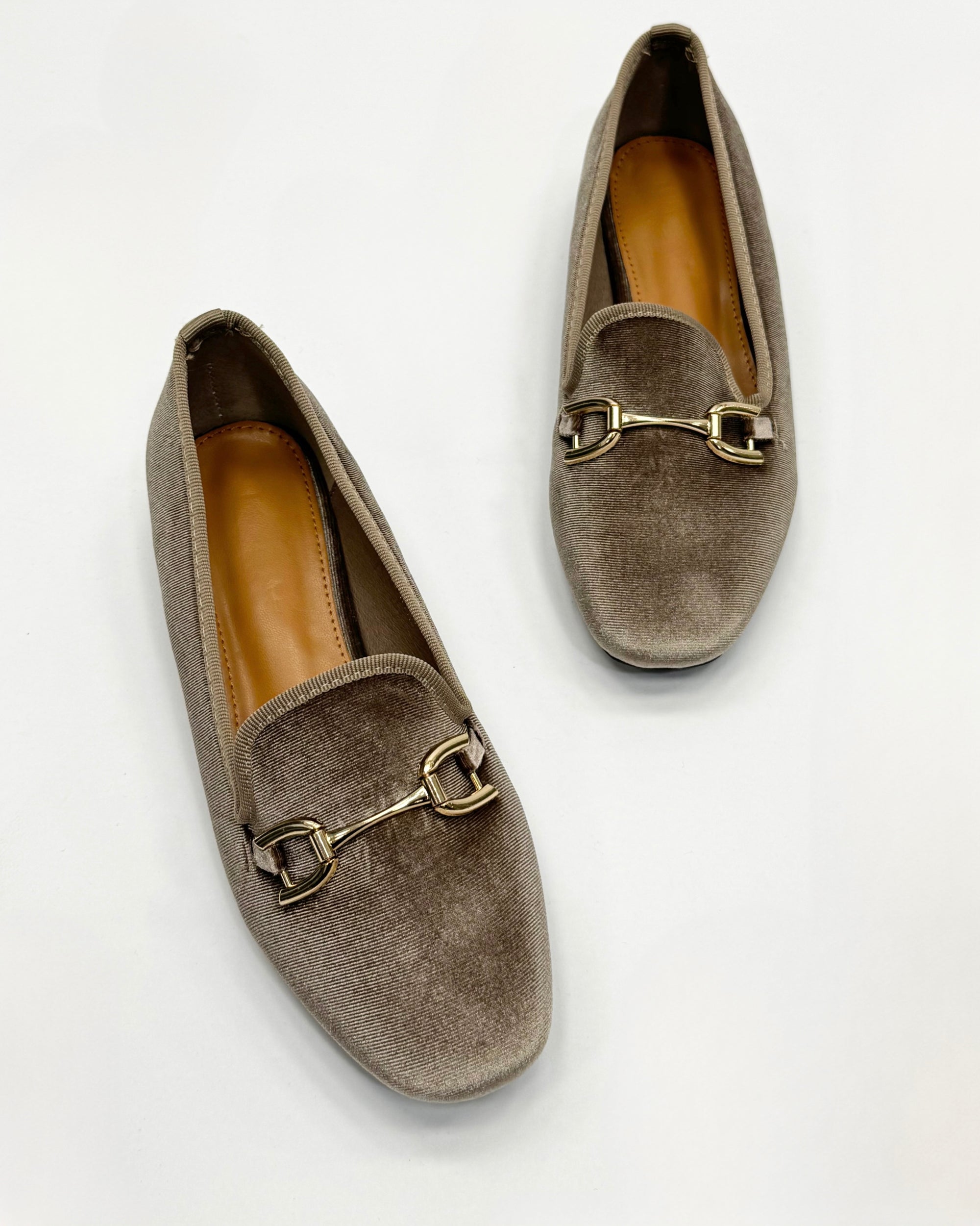 Ballerine con fibbia con tacchetto Emilie