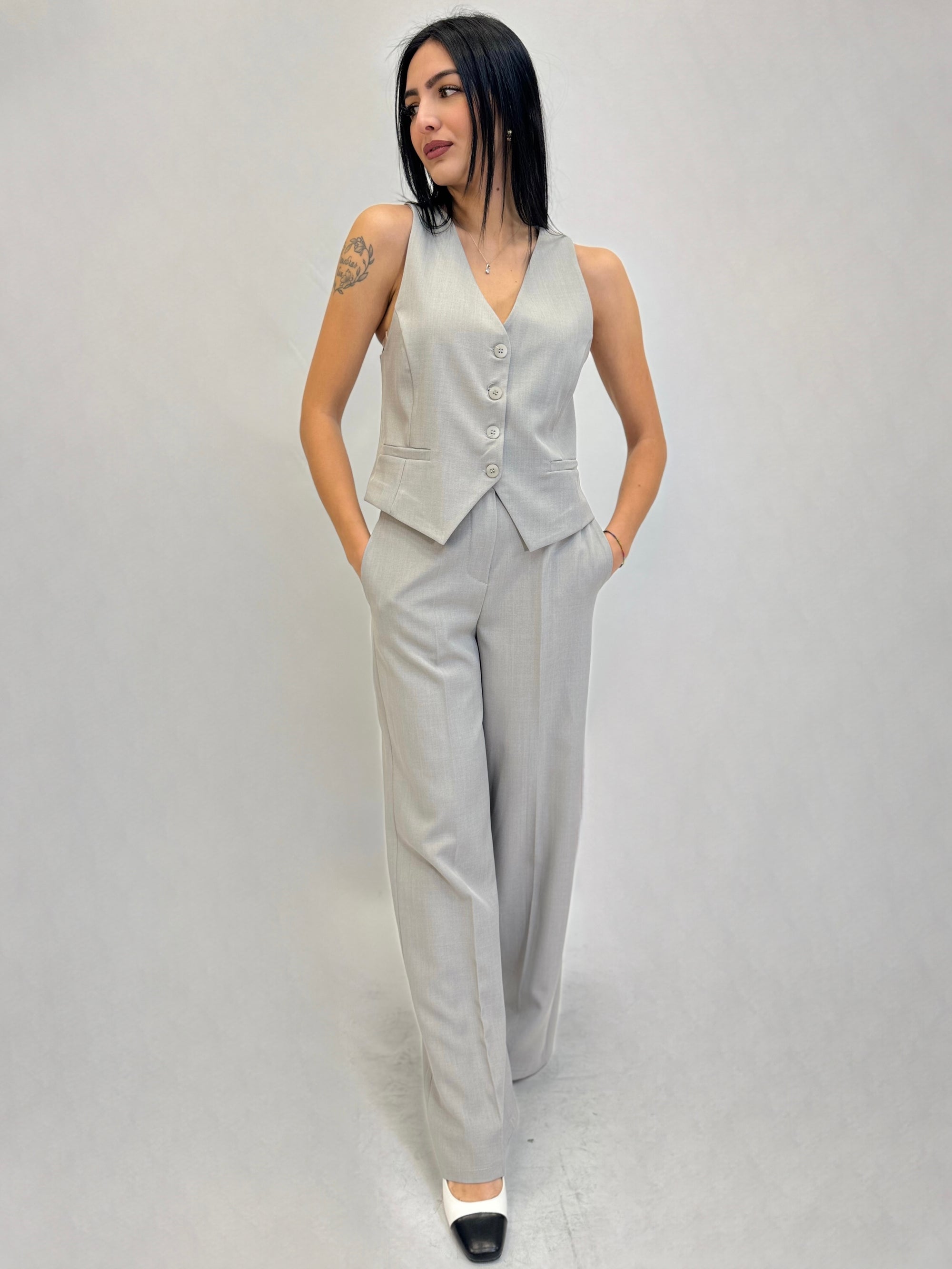 Completo elegante gilet giacca e pantaloni