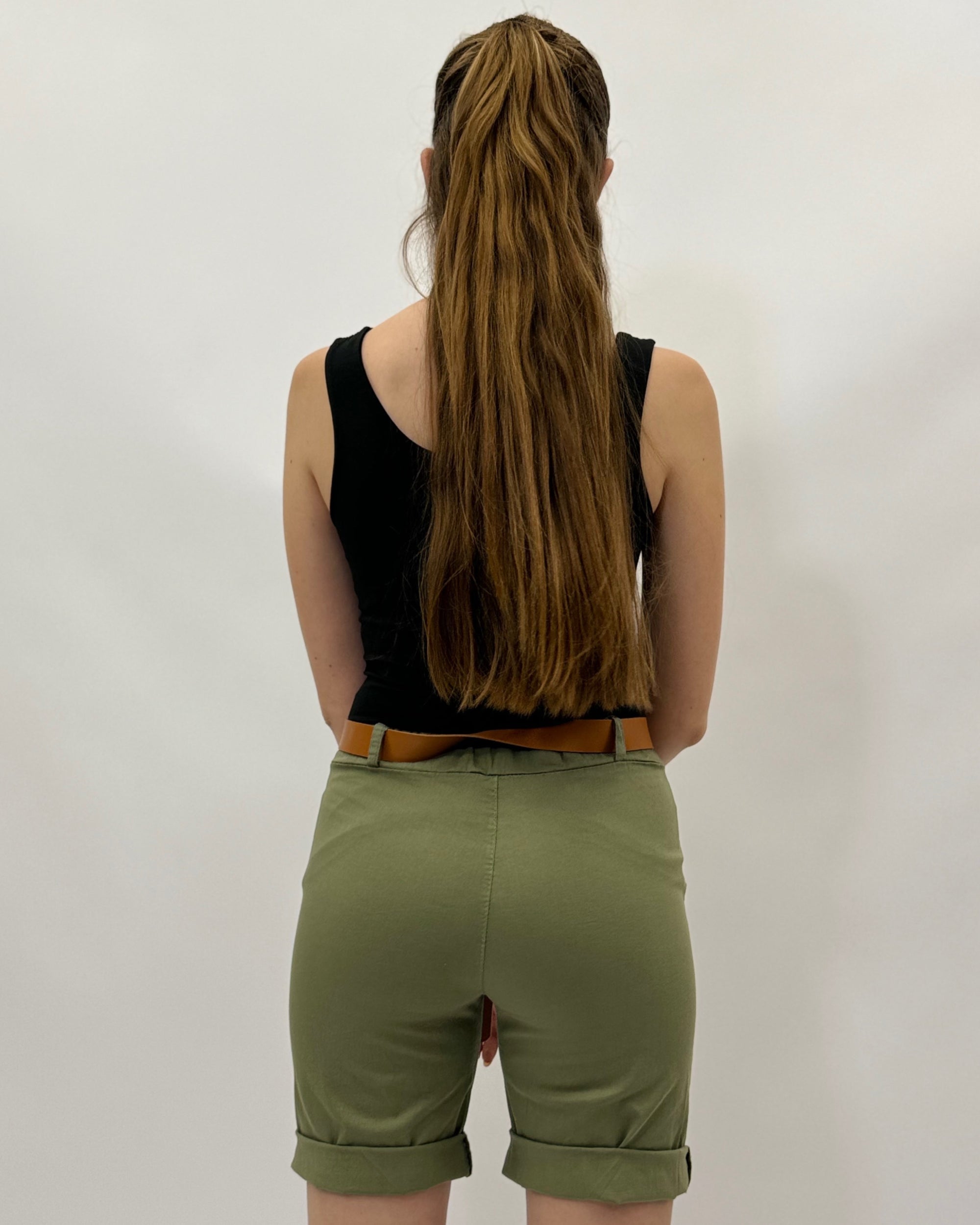 Pantaloncini basic con cintura