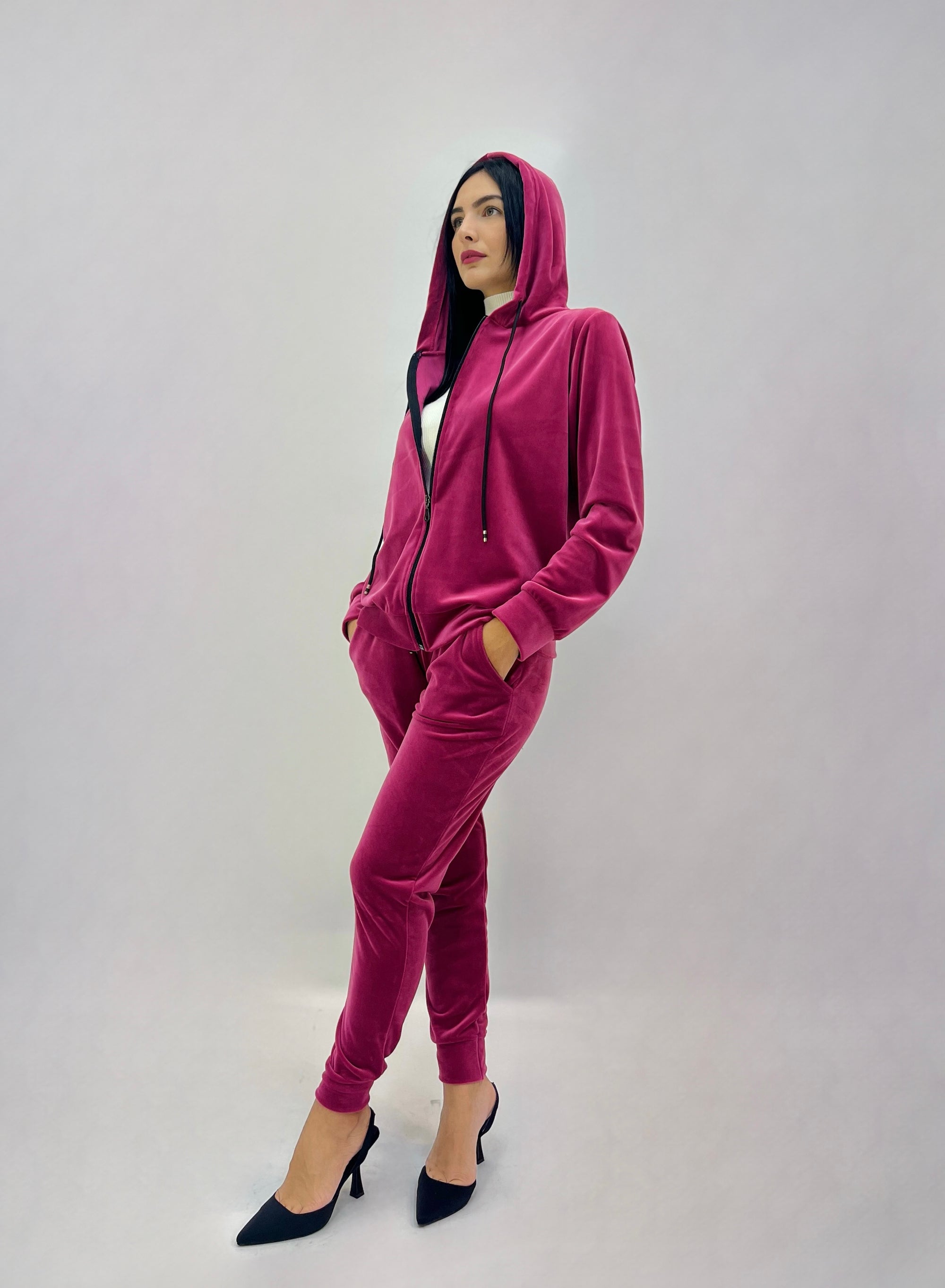 Completo in ciniglia felpa zip con pantaloni