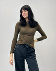 Maglia scollo barchetta in cashmere