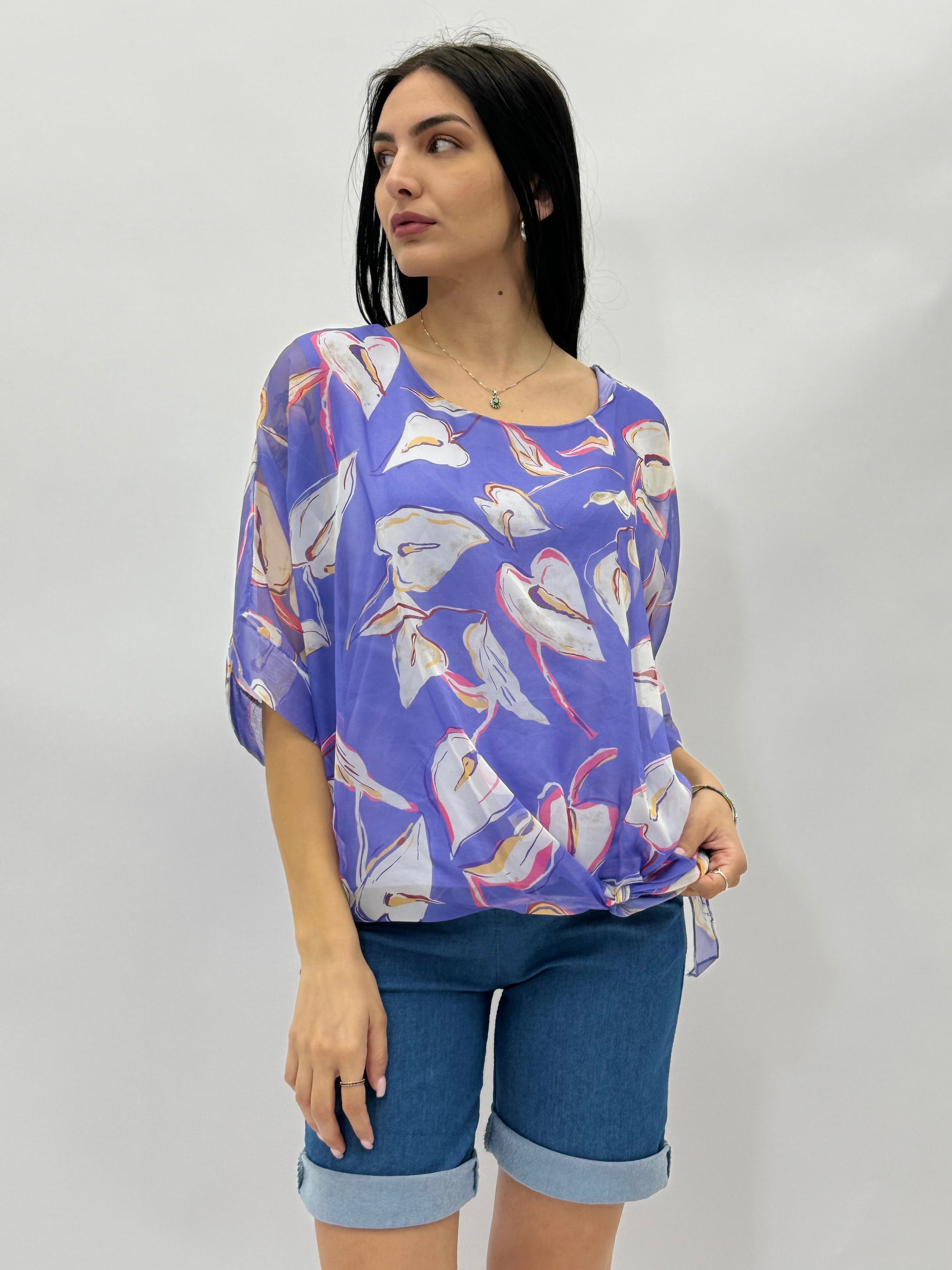 Maglia taglia comoda con nodo