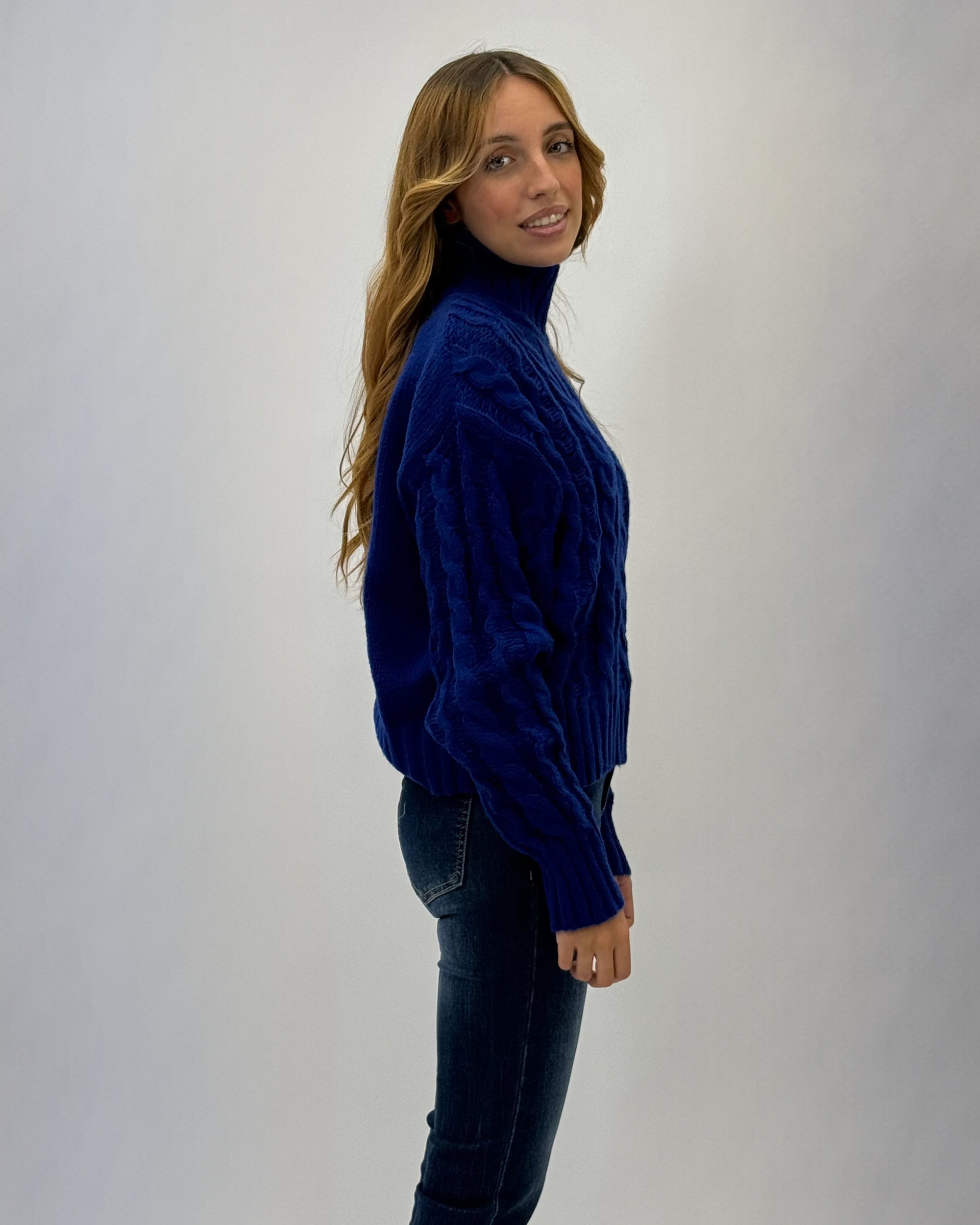 Maglione lupetto pesante con intrecci