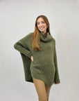Maglione ampio dolcevita misto lana e alpaca