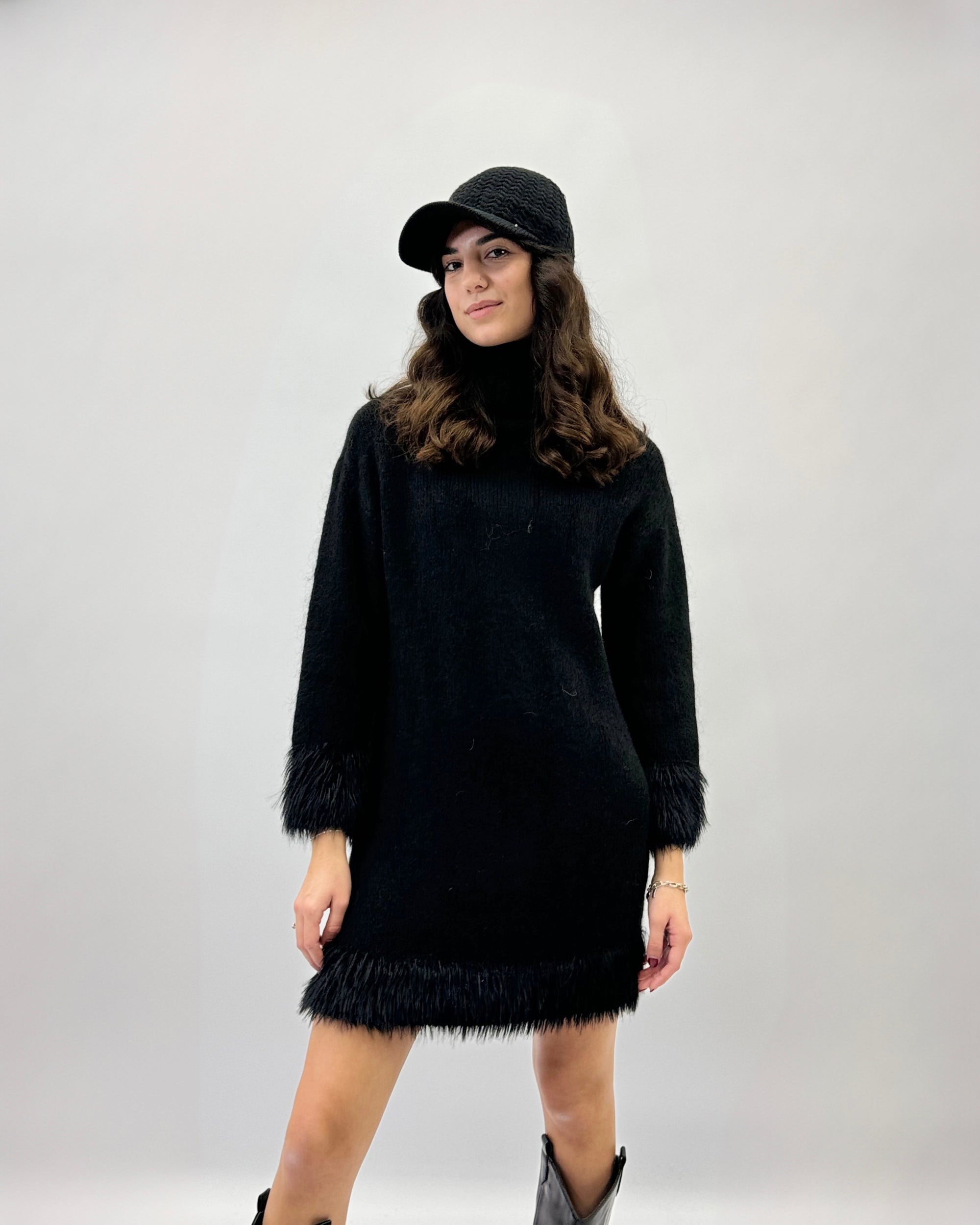 Abito premium dolcevita in lana mohair con piume