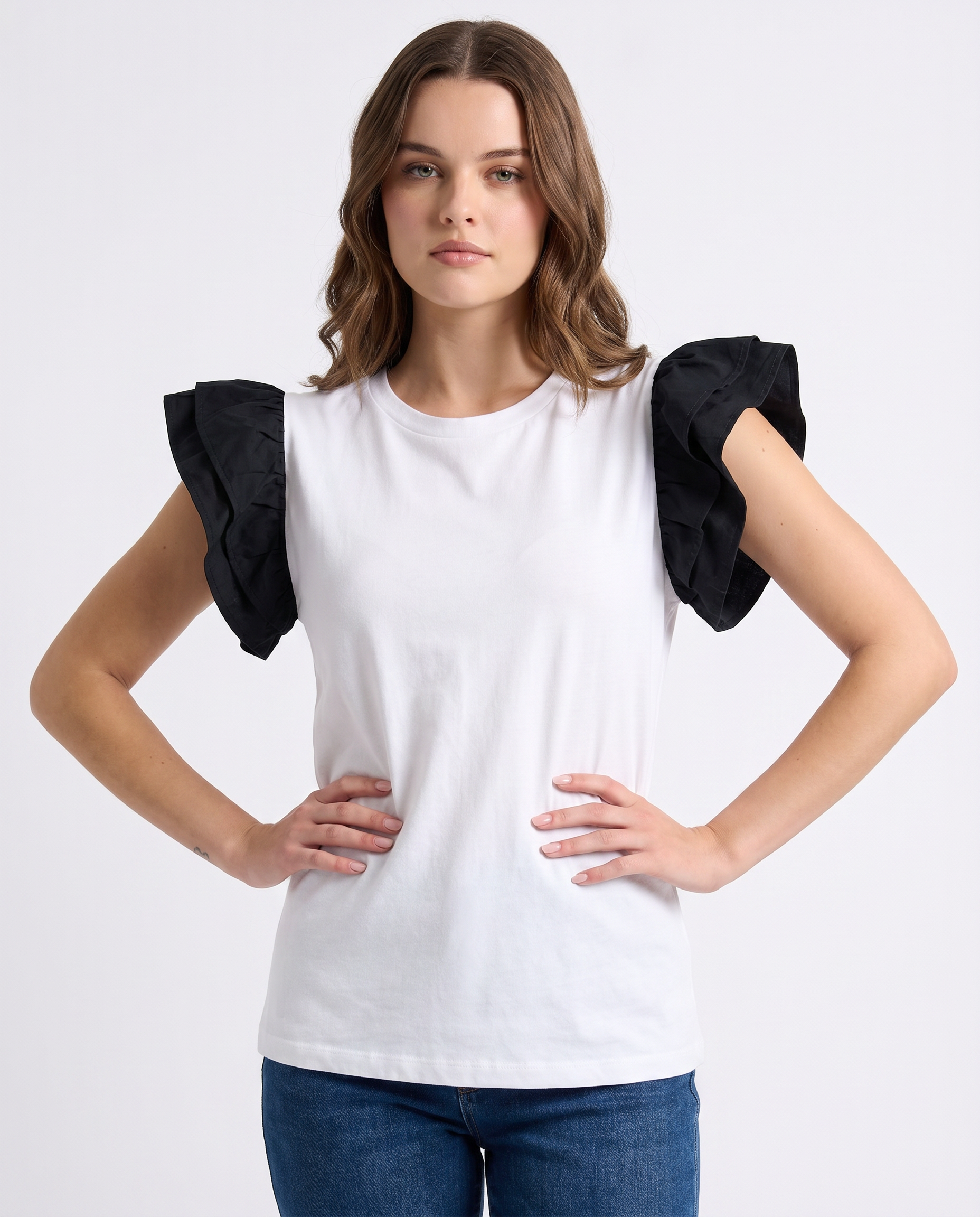 T-shirt con maniche volant
