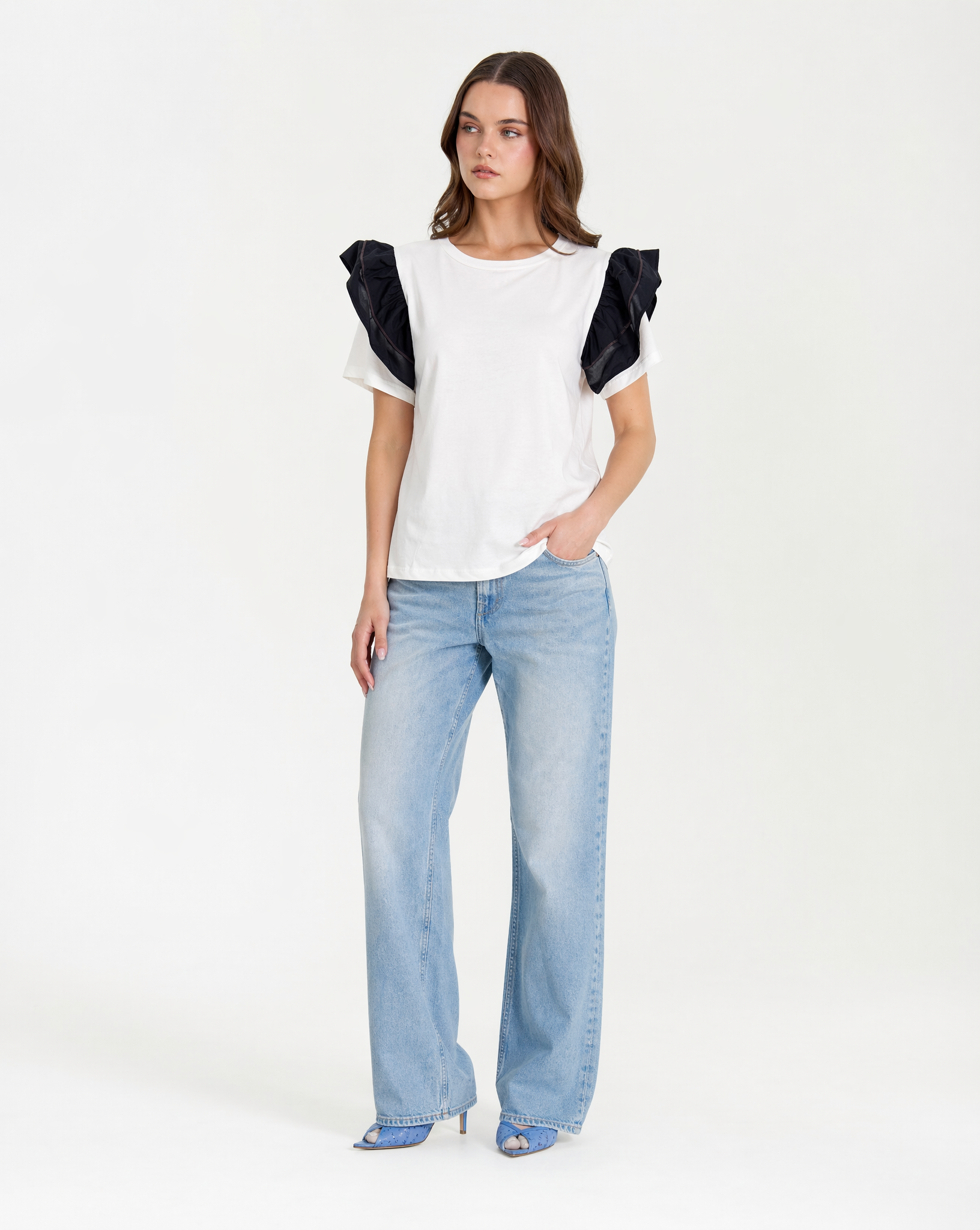 T-shirt con maniche volant