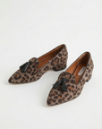 Mocassini animalier con nappine in eco camoscio