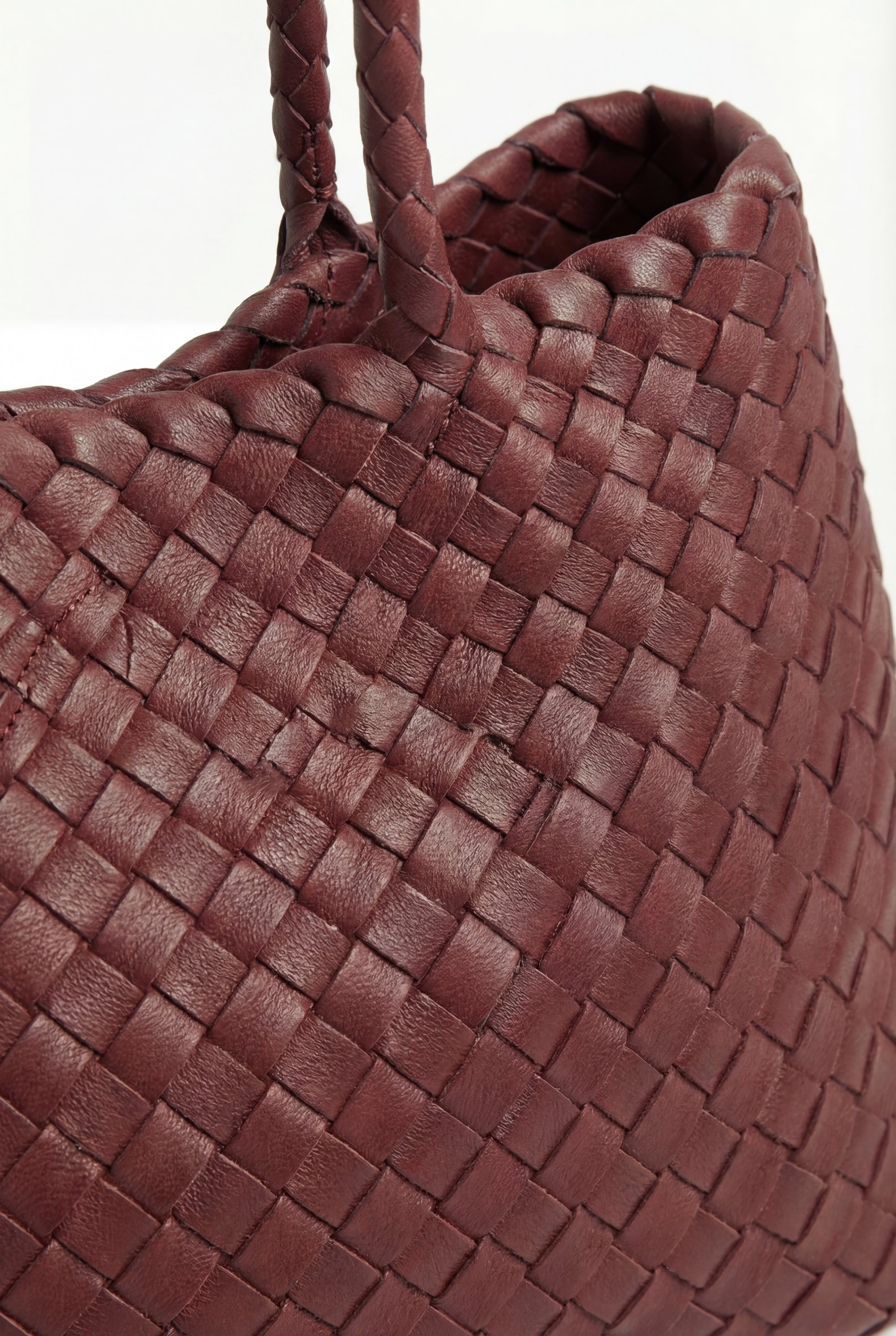 Borsa a spalla intrecciata effetto artigianale