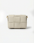 Mini bag intrecciata in vera pelle dal design moderno