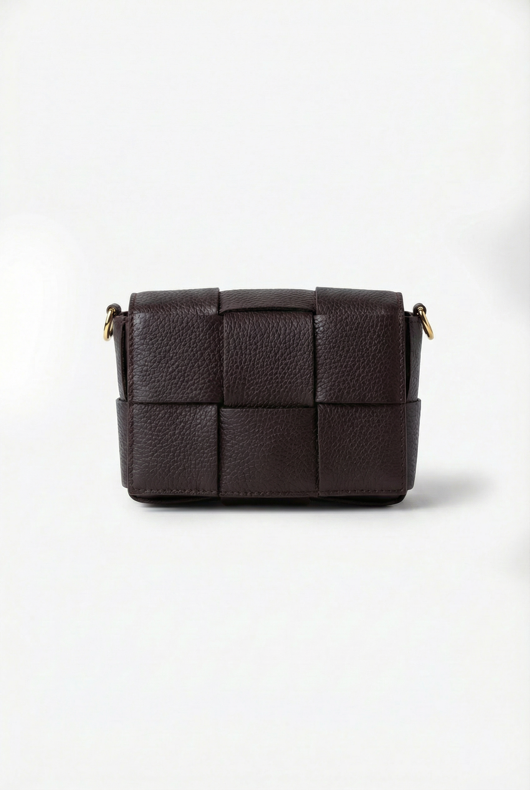 Mini bag intrecciata in vera pelle dal design moderno
