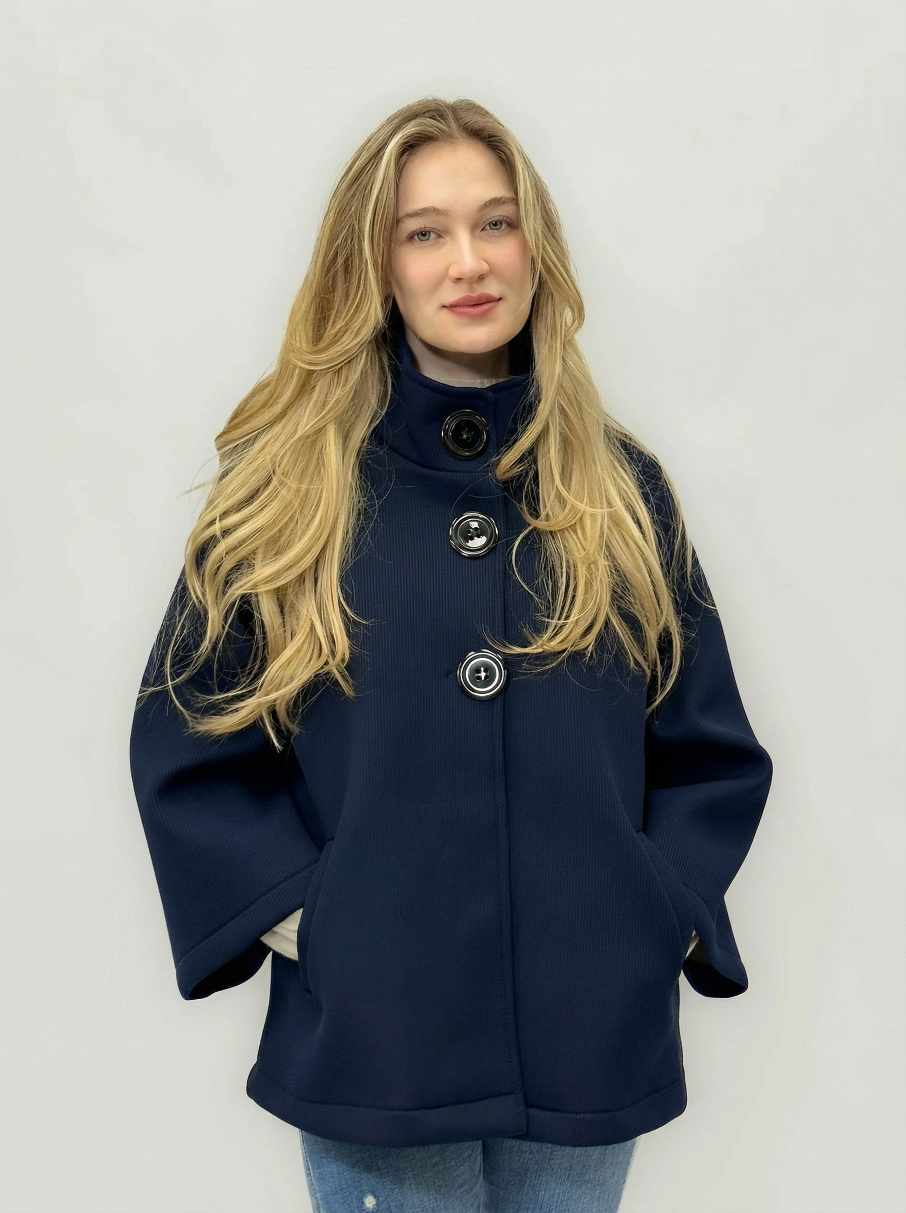 Giacca Neoprene con Collo Alto e Bottoni
