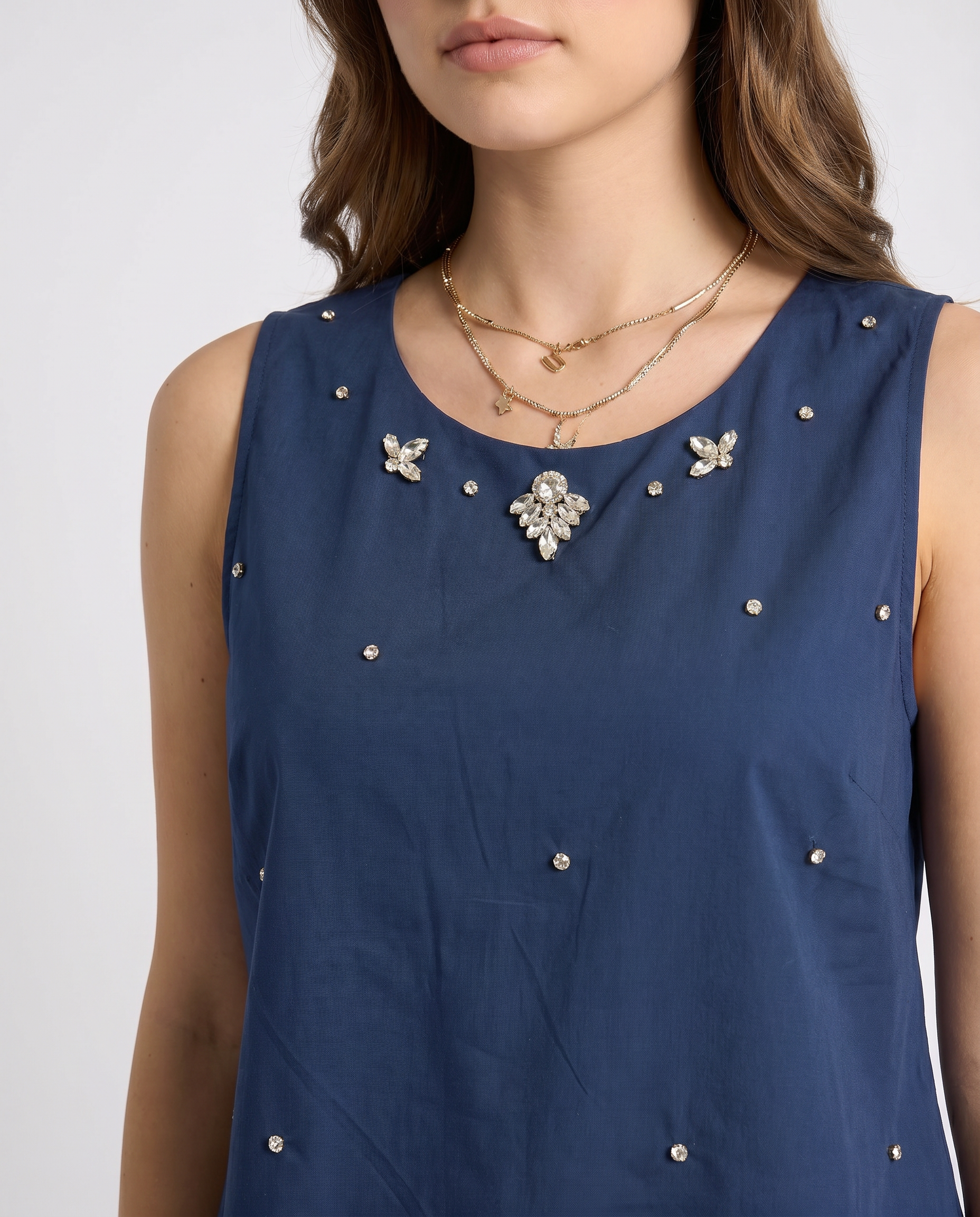 Camicia con gioielli