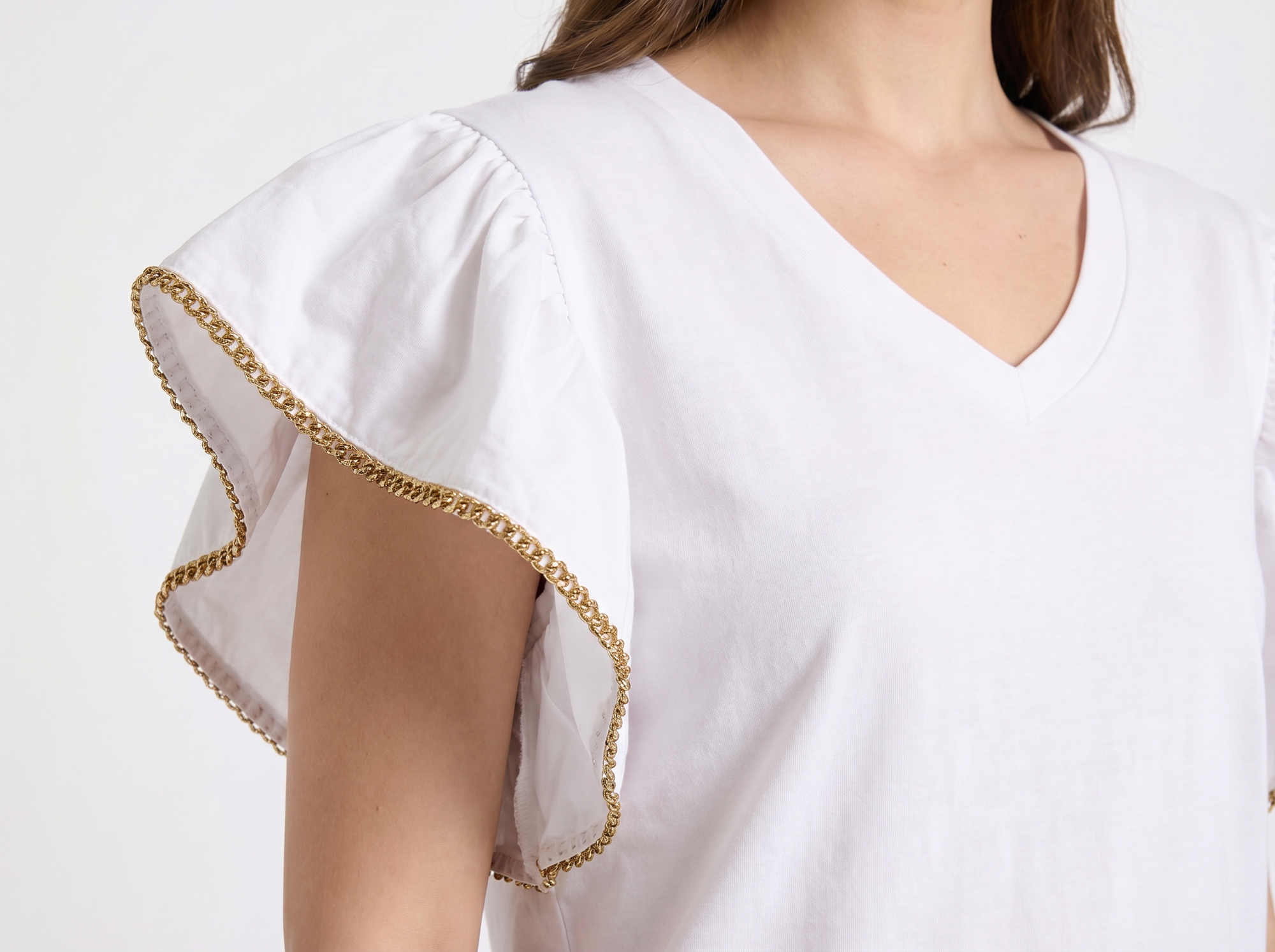 T-shirt in cotone con maniche a volant