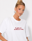 T-shirt donna con stampa “La felicità sta bene su tutto”