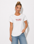 T-shirt in cotone con ricamo "potrei sbagliarmi ma non credo"