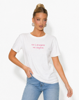 T-shirt in cotone con ricamo "non è arroganza ma eleganza"