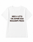 T-shirt in cotone con scritta "Vado a letto"