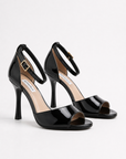 Sandalo elegante in vernice con tacco 8 cm