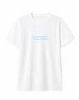 T-shirt bianca con scritta “Se parli male di me”