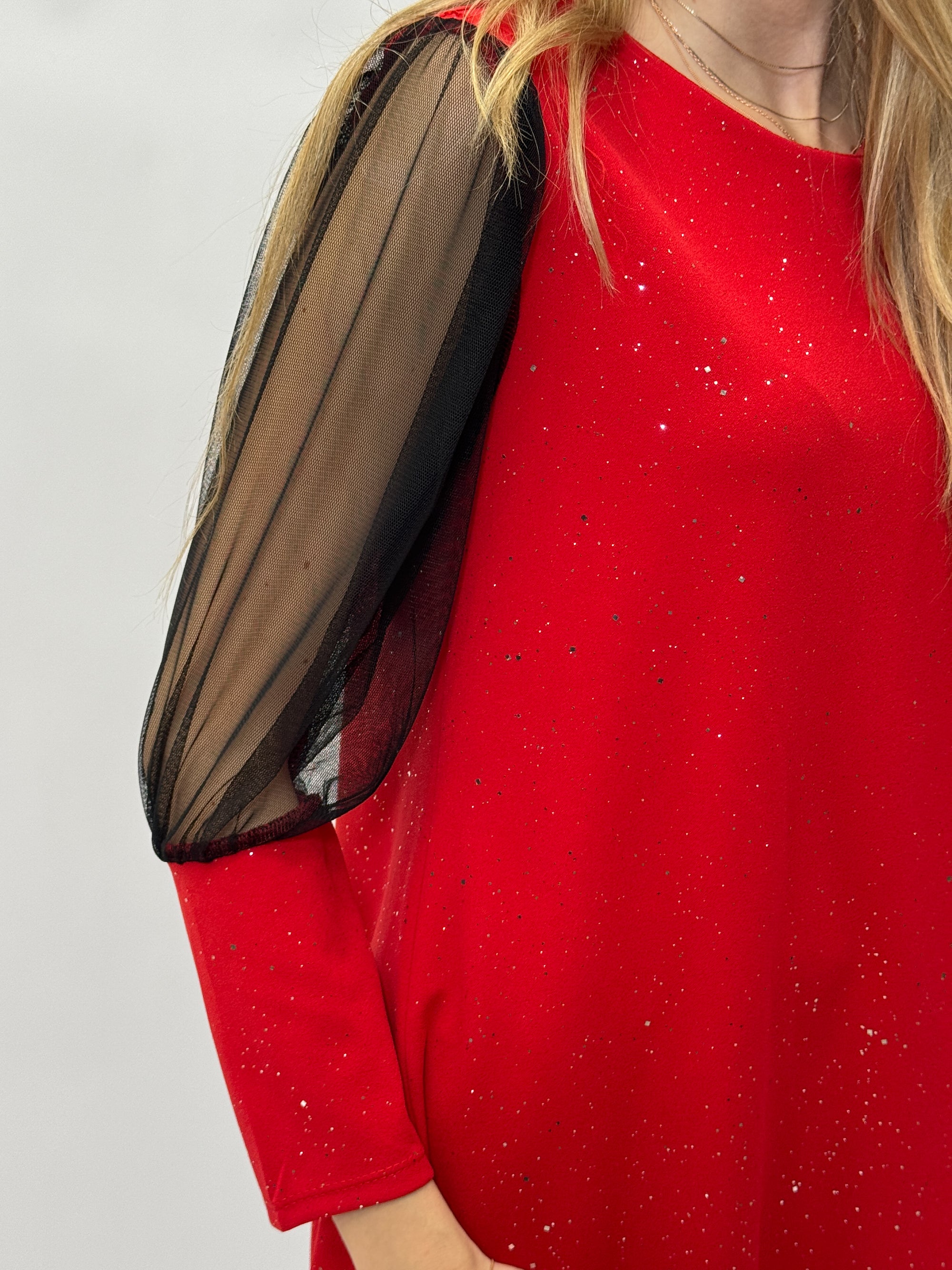 Abito Brillante con Maniche in Tulle Nero