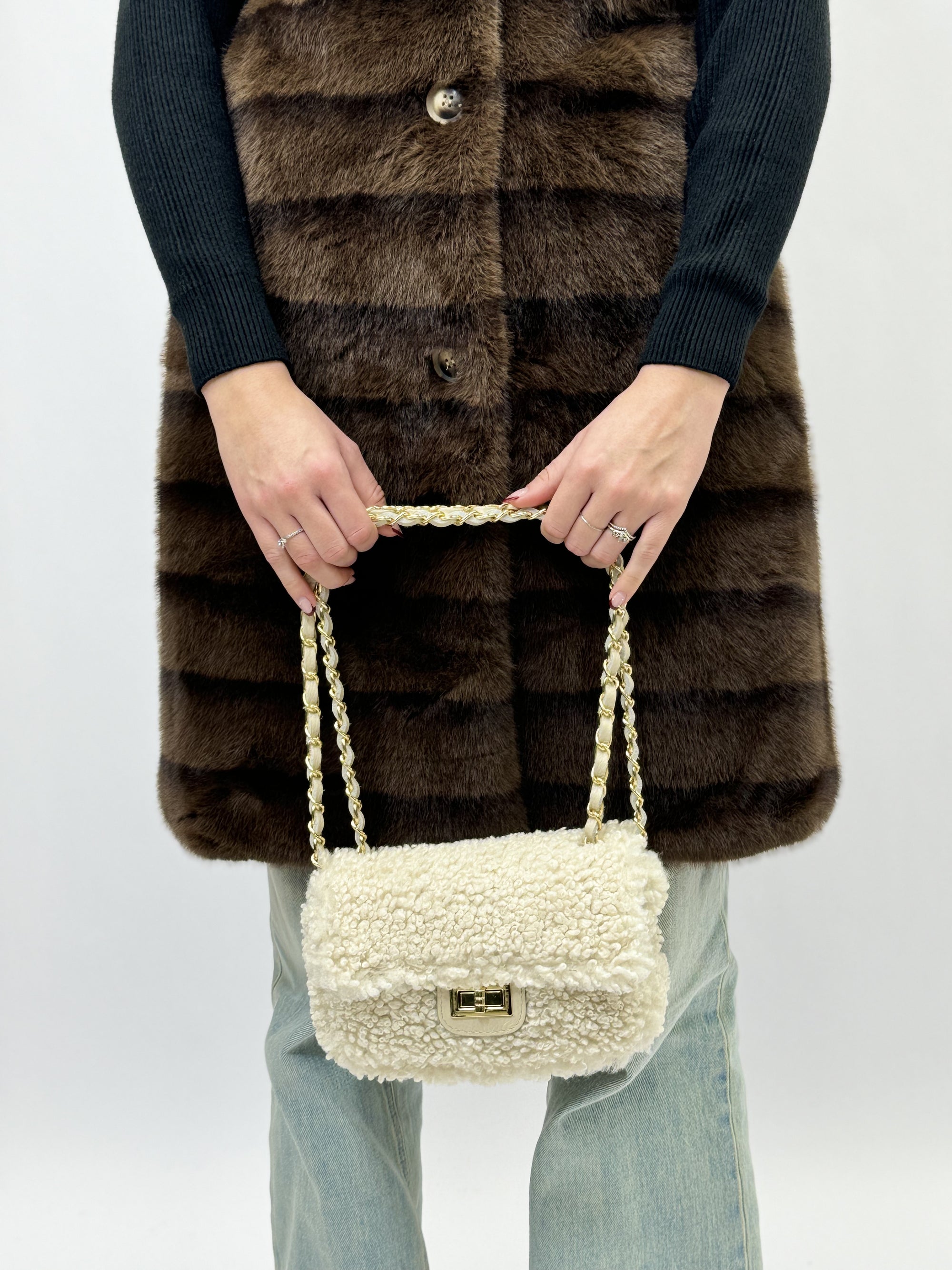 Borsa in peluche e tracolla