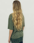T-shirt over con inserto in pizzo sul fondo