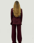 Completo donna con blazer lungo e pantaloni