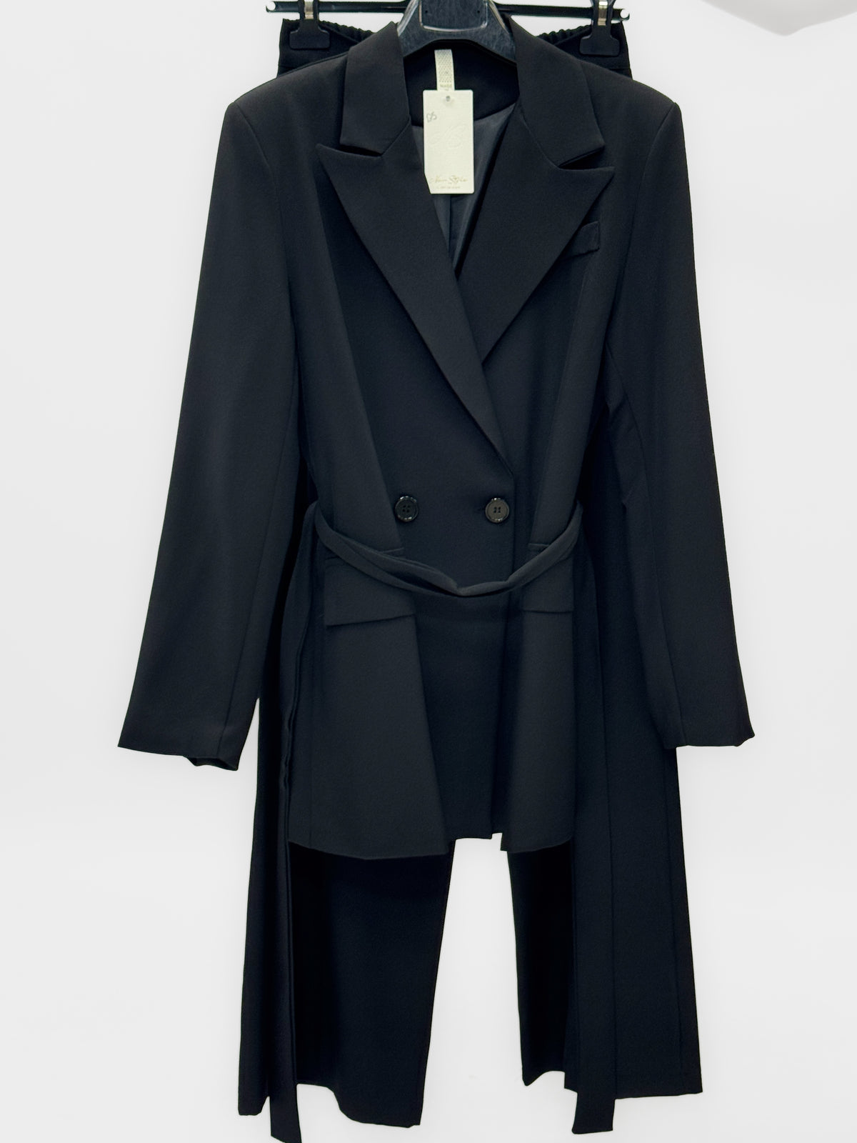 Completo donna con blazer lungo e pantaloni