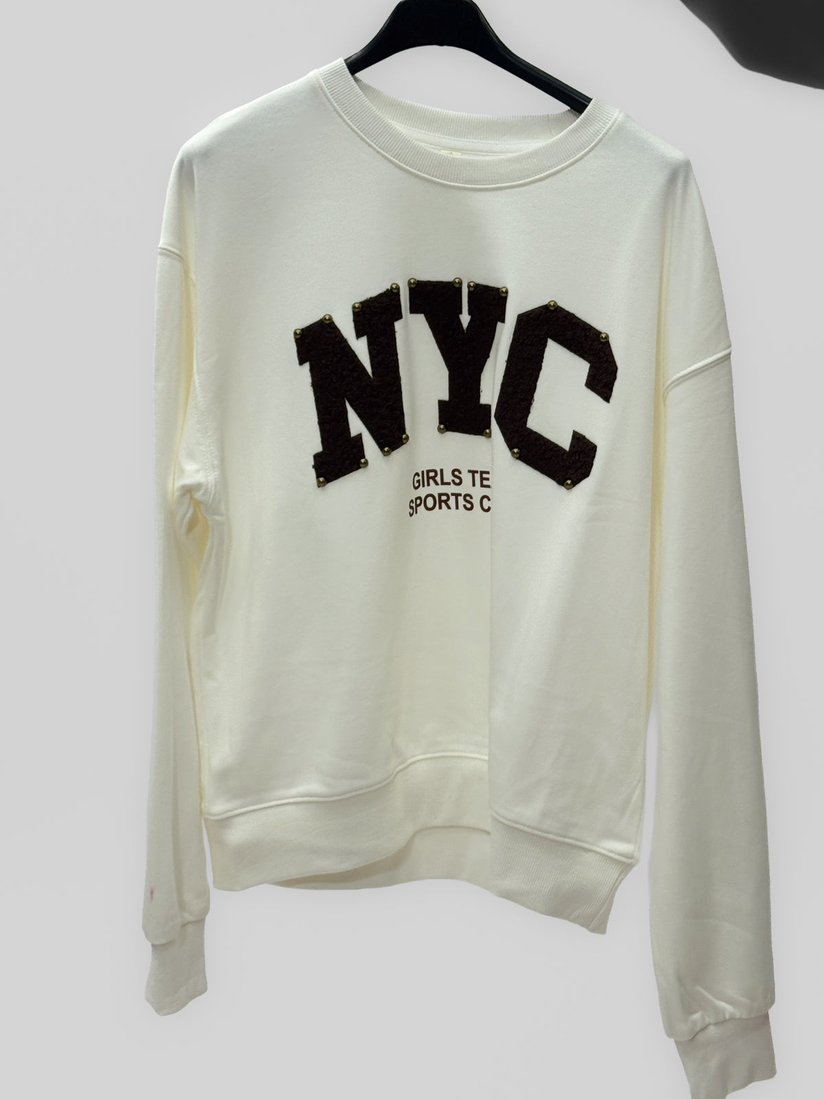 Felpa donna NYC con applicazione teddy e borchie