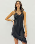 Abito in raso con pizzo