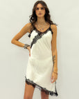 Abito in raso con pizzo