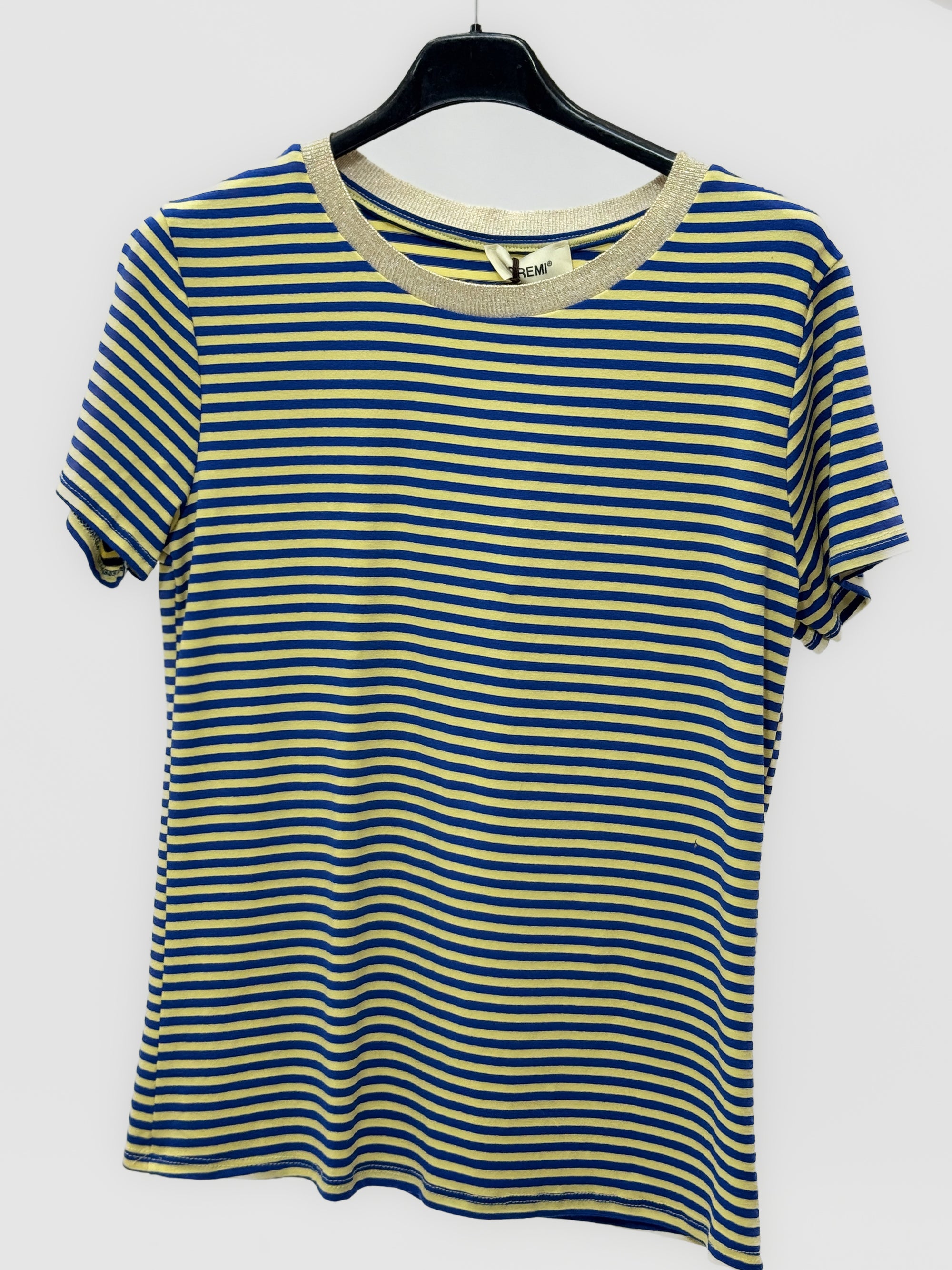 T-shirt rigata basic fit perfetta per ogni giorno