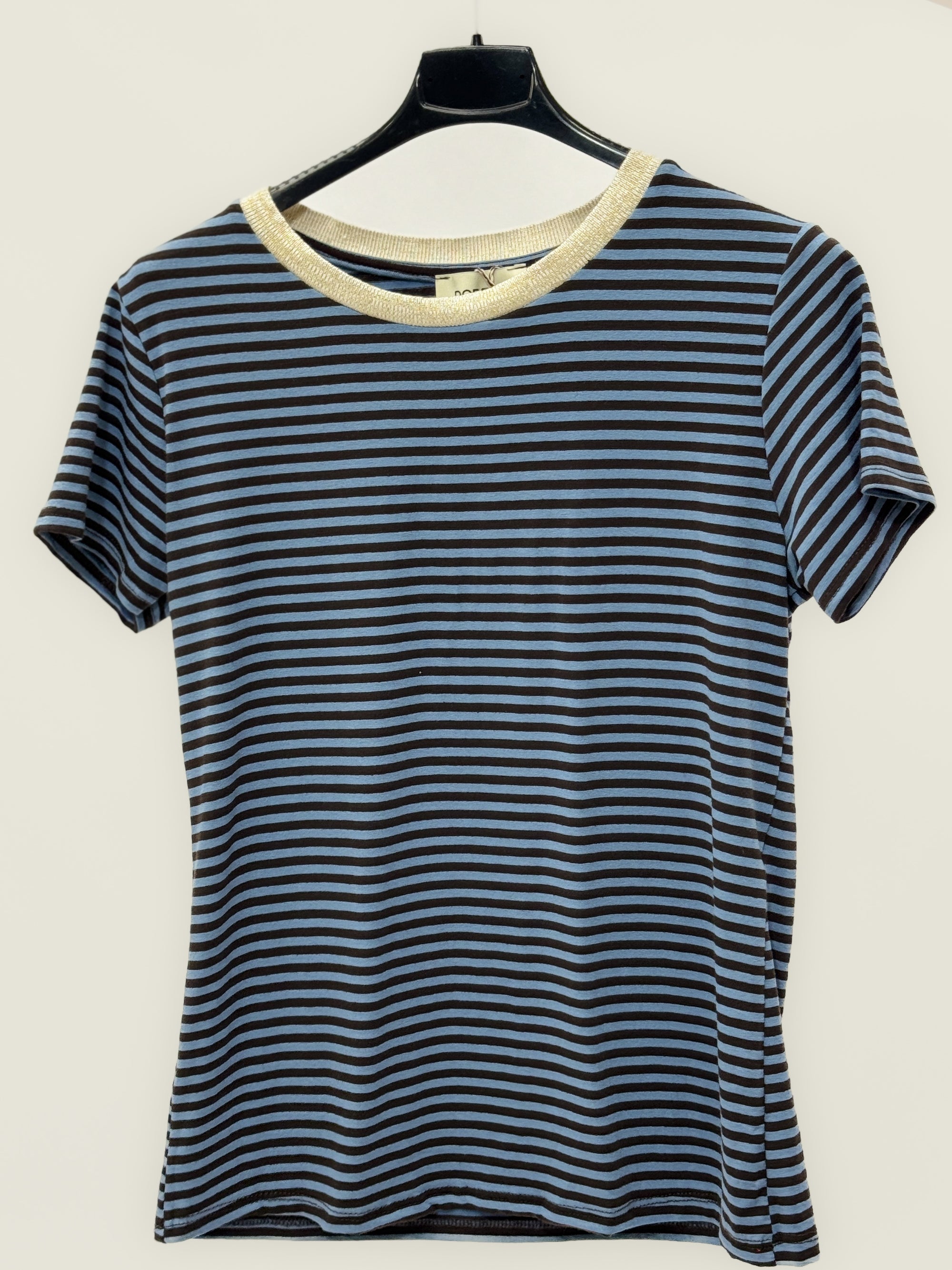 T-shirt rigata basic fit perfetta per ogni giorno