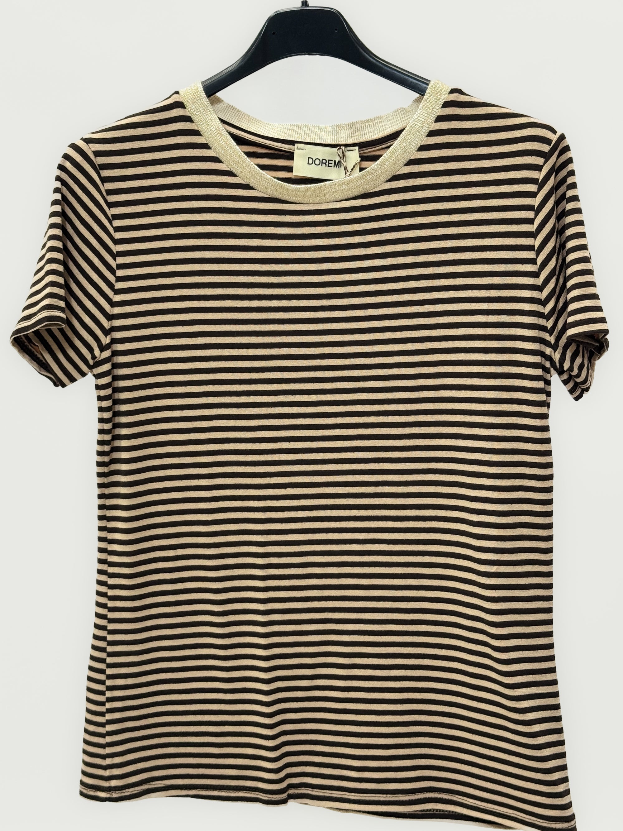T-shirt rigata basic fit perfetta per ogni giorno